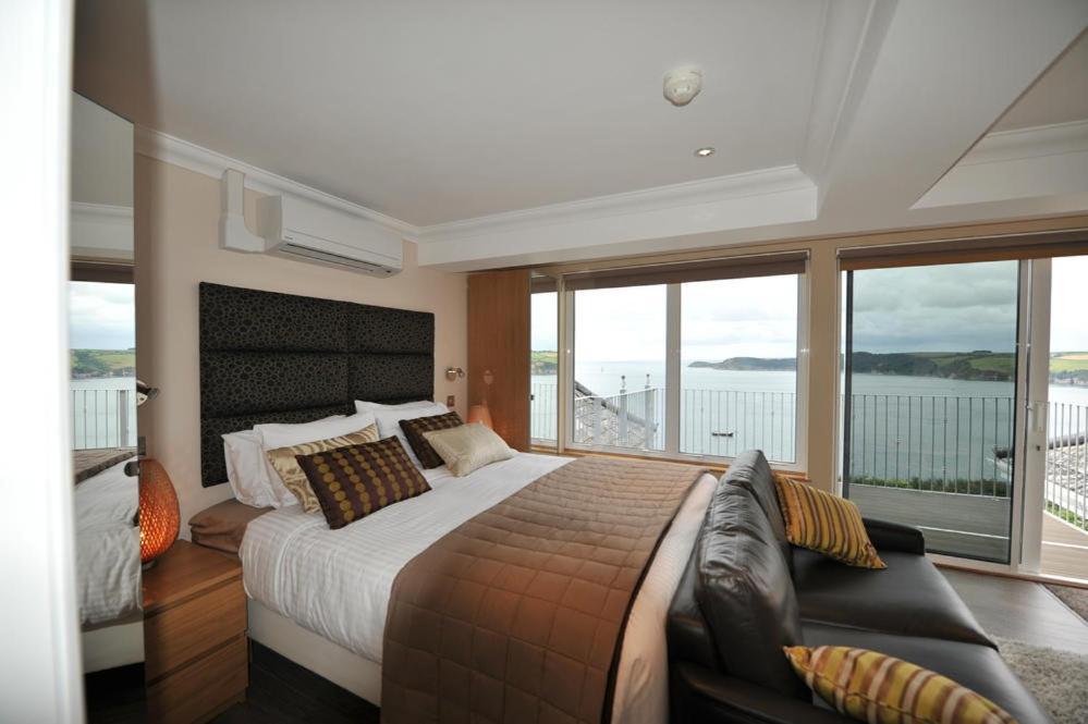 Porth Avallen Hotel เซนต์ออสเทลล์ ภายนอก รูปภาพ